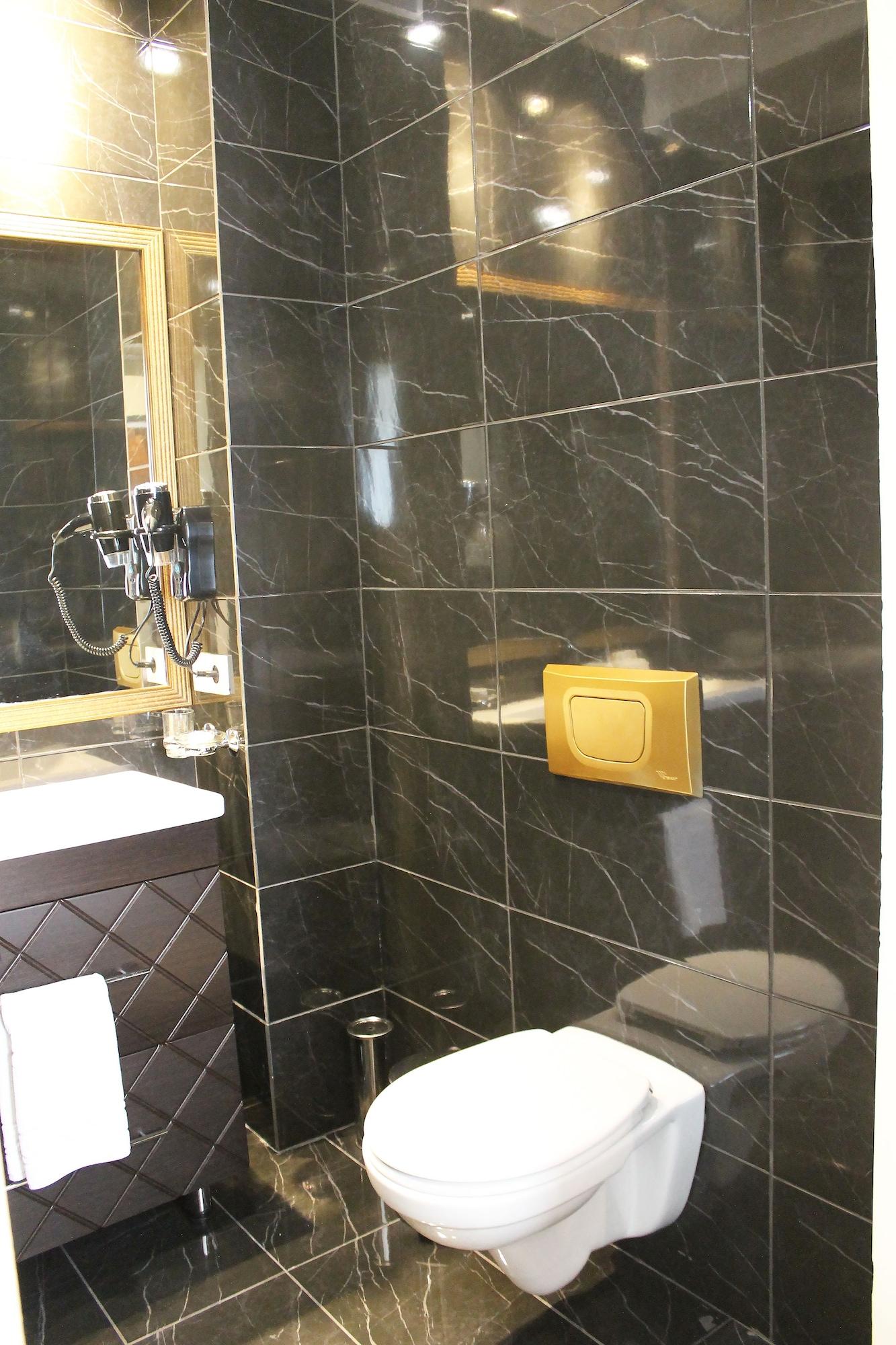 Ambassador Hotell Alma-Ata Exteriör bild