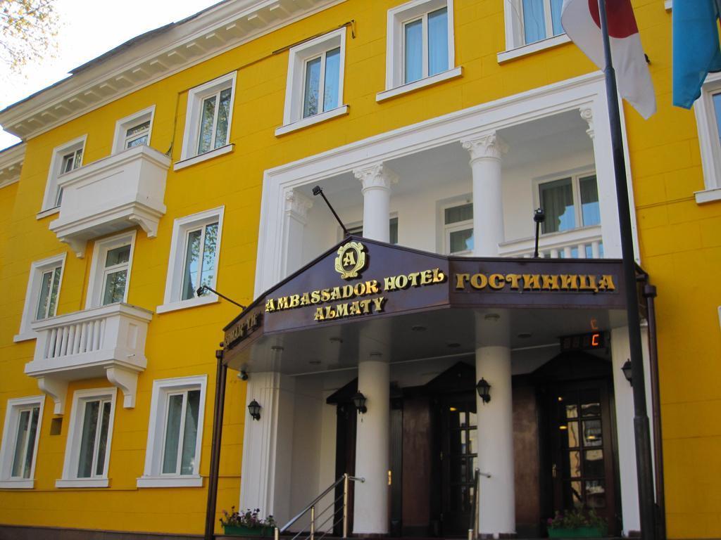 Ambassador Hotell Alma-Ata Exteriör bild