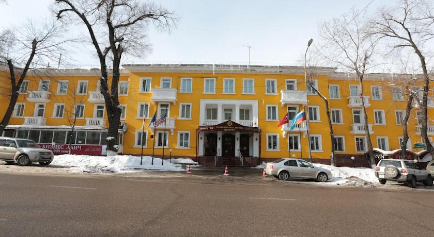 Ambassador Hotell Alma-Ata Exteriör bild
