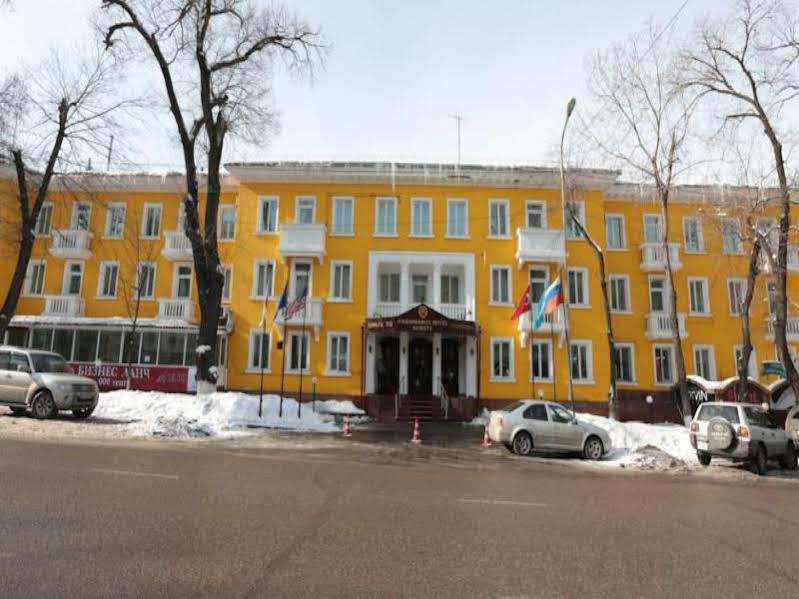 Ambassador Hotell Alma-Ata Exteriör bild